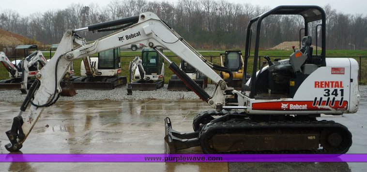 image for item 4243 2006 Bobcat 341G compact excavator