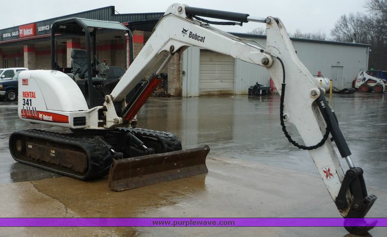image for item 4243 2006 Bobcat 341G compact excavator