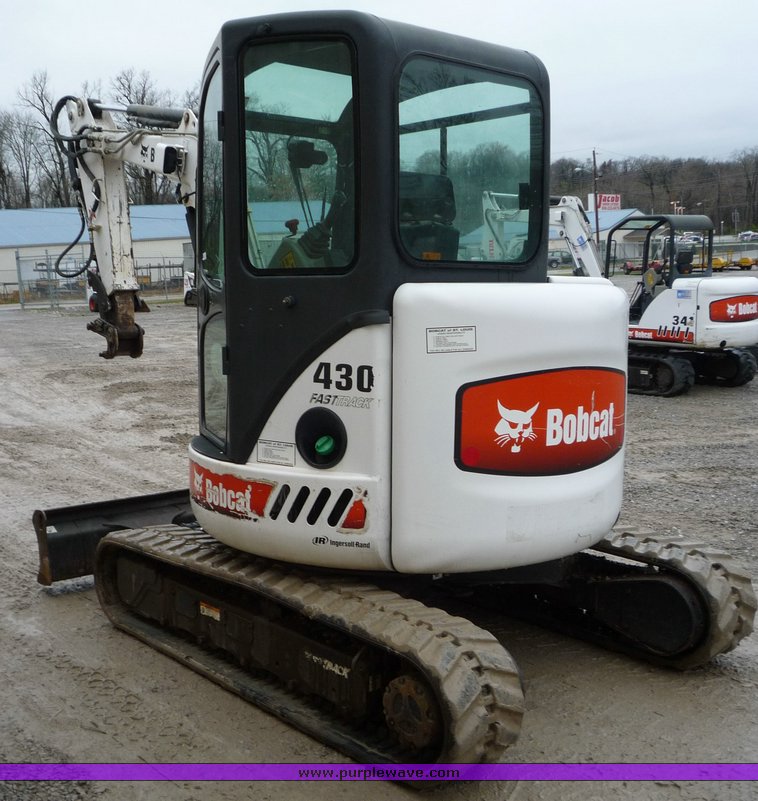 image for item 4247 2006 Bobcat 430E Fast Track compact excavator