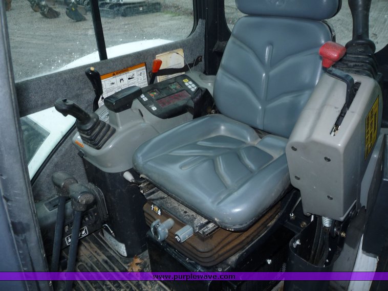 image for item 4247 2006 Bobcat 430E Fast Track compact excavator