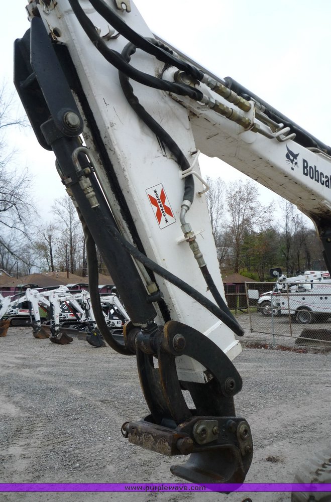 image for item 4247 2006 Bobcat 430E Fast Track compact excavator