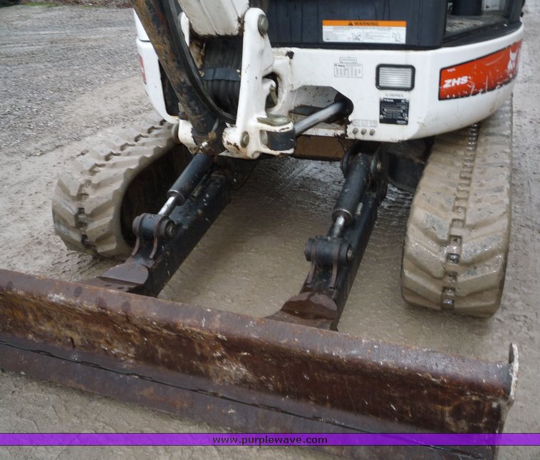 image for item 4247 2006 Bobcat 430E Fast Track compact excavator