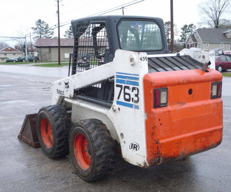 image for item 4255 2003 Bobcat 763G skid steer