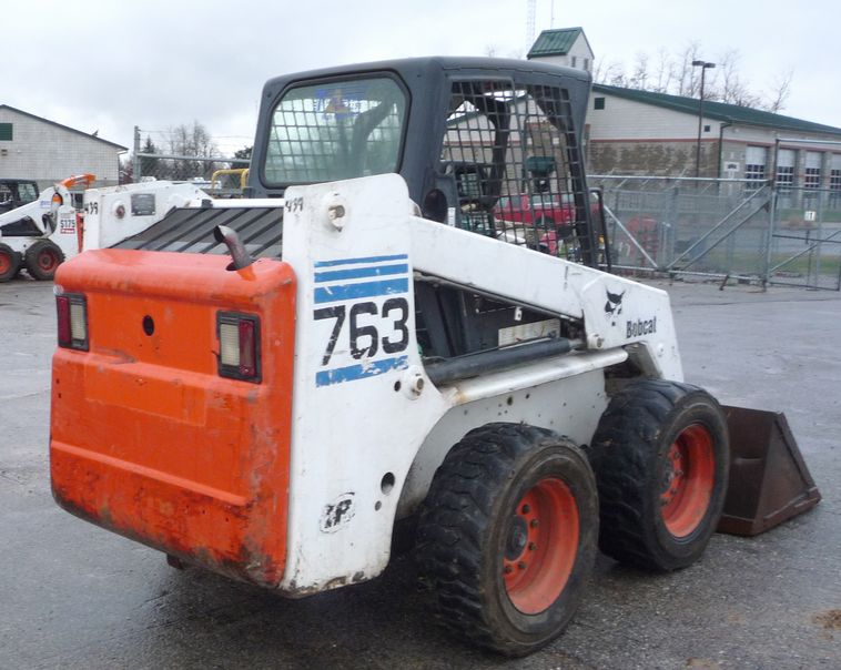 image for item 4255 2003 Bobcat 763G skid steer