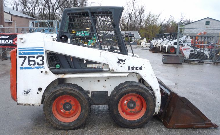 image for item 4255 2003 Bobcat 763G skid steer