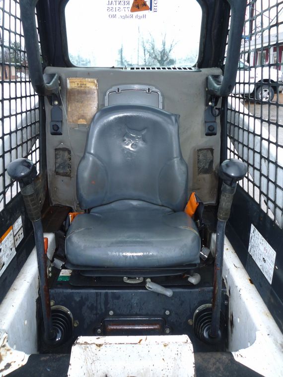 image for item 4255 2003 Bobcat 763G skid steer