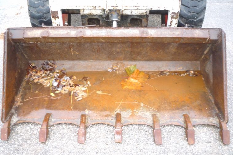 image for item 4255 2003 Bobcat 763G skid steer