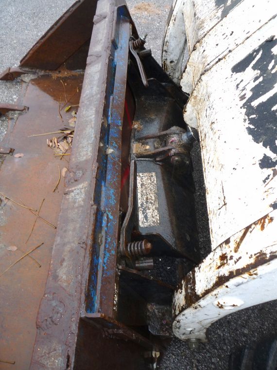 image for item 4255 2003 Bobcat 763G skid steer