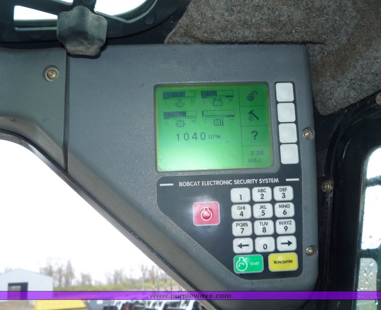 image for item 4263 2005 Bobcat T190 skid steer