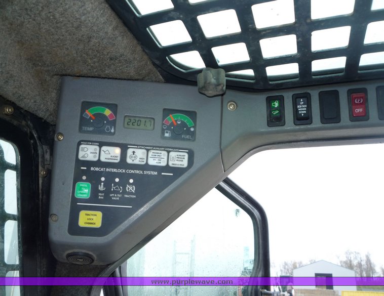 image for item 4263 2005 Bobcat T190 skid steer