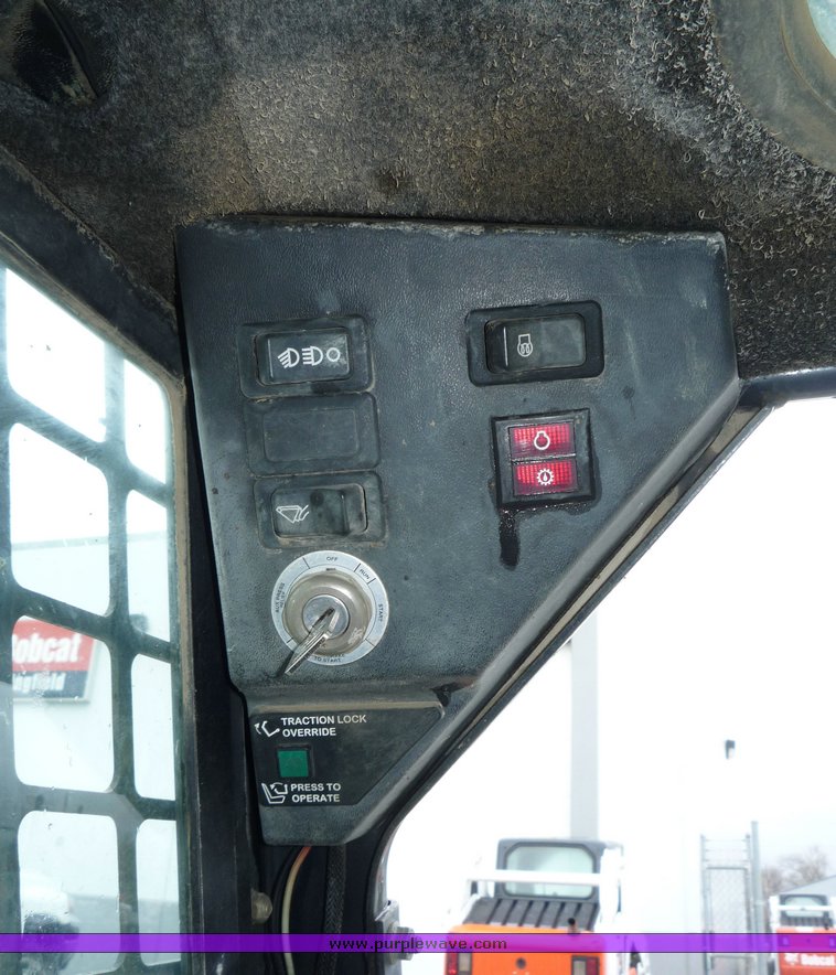 image for item 4264 1998 Bobcat 863 skid steer