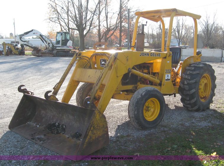 image for item 6564 John Deere tractor with loader