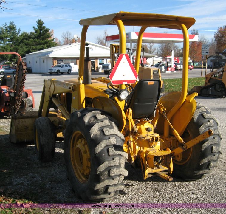image for item 6564 John Deere tractor with loader