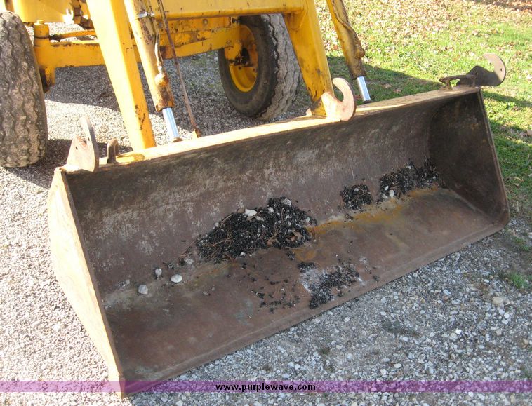 image for item 6564 John Deere tractor with loader