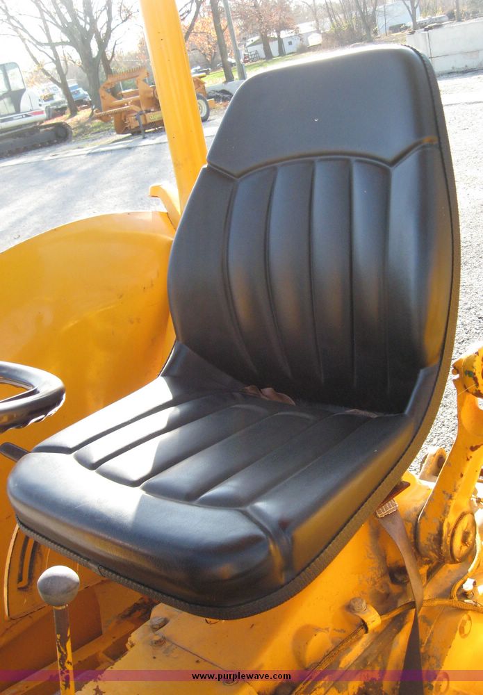 image for item 6564 John Deere tractor with loader