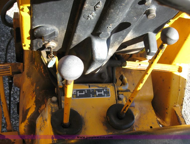 image for item 6564 John Deere tractor with loader