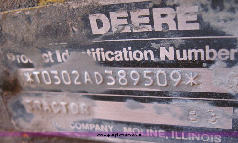 image for item 6564 John Deere tractor with loader