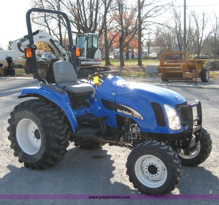 image for item 6566 2005 New Holland TC33DA MFWD tractor