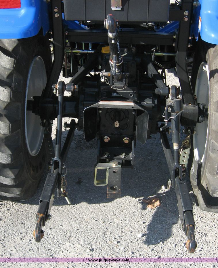 image for item 6566 2005 New Holland TC33DA MFWD tractor