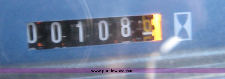 image for item 6566 2005 New Holland TC33DA MFWD tractor