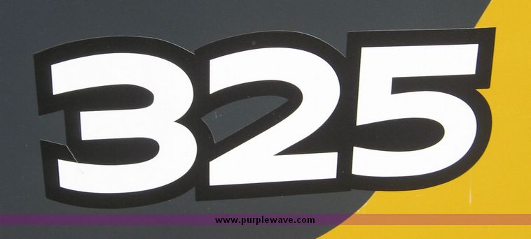 image for item 6567 2006 John Deere 325 skid steer