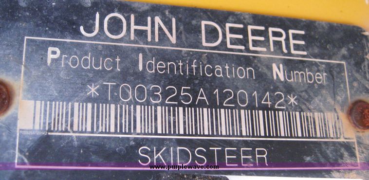 image for item 6567 2006 John Deere 325 skid steer