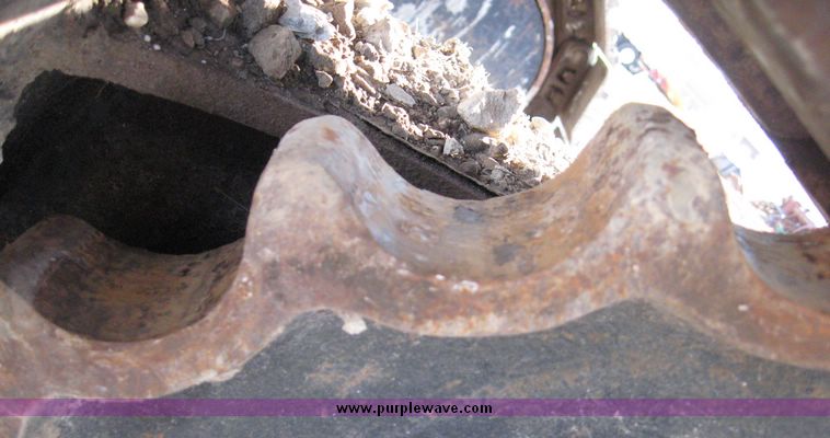 image for item 6568 2004 Terex HR42 track excavator