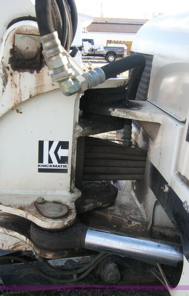 image for item 6568 2004 Terex HR42 track excavator