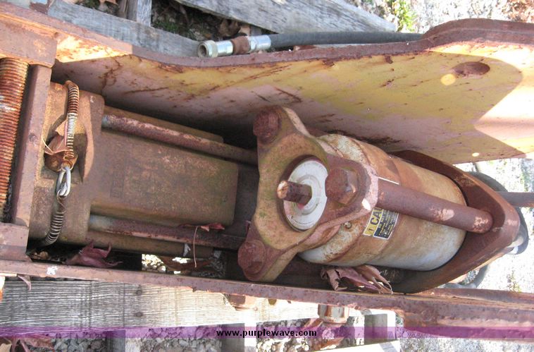 image for item 6569 Racine