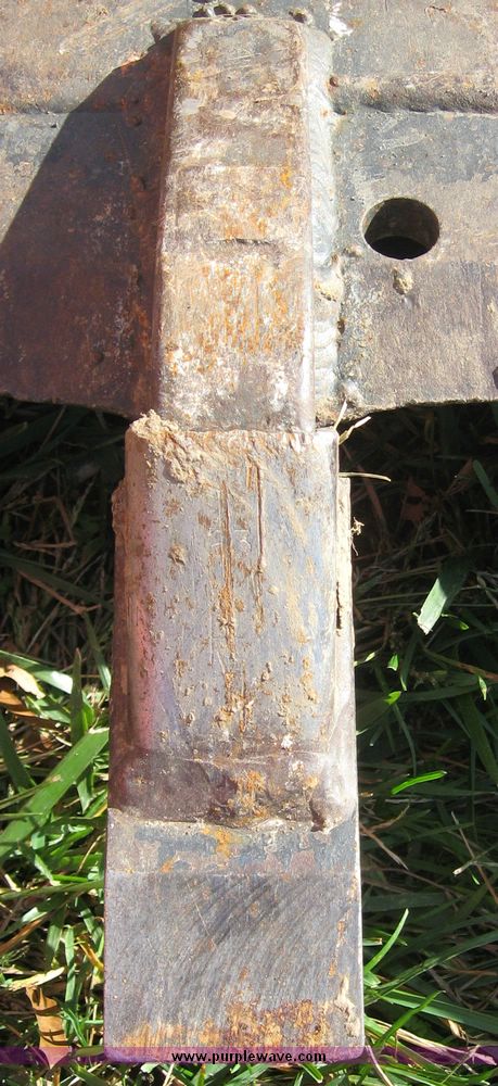 image for item 6601 2003 Case 90XT track skid steer