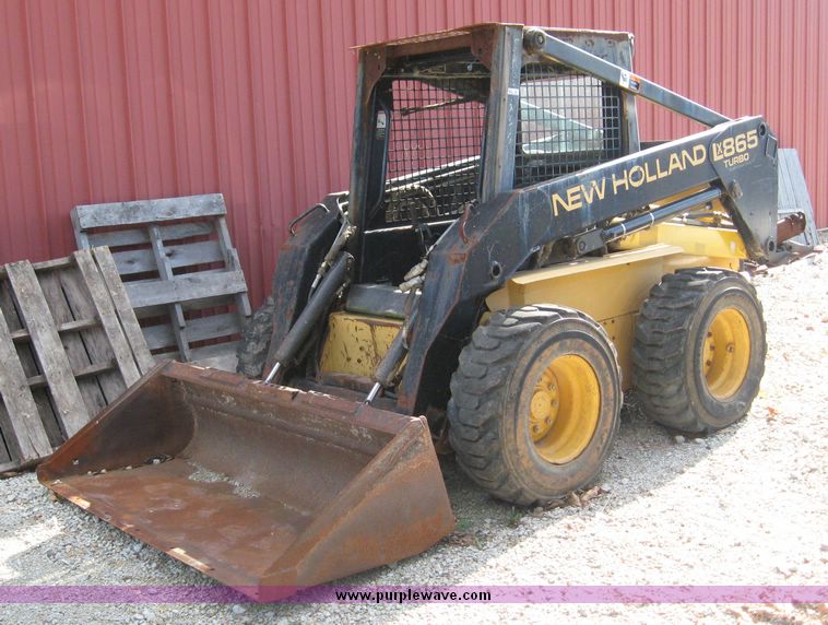 image for item 6602 1999 New Holland LX865 skid steer