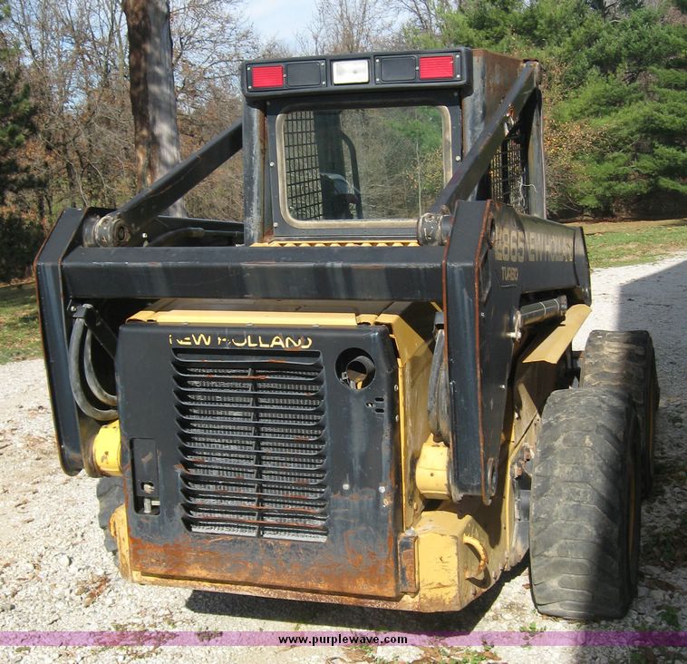 image for item 6602 1999 New Holland LX865 skid steer