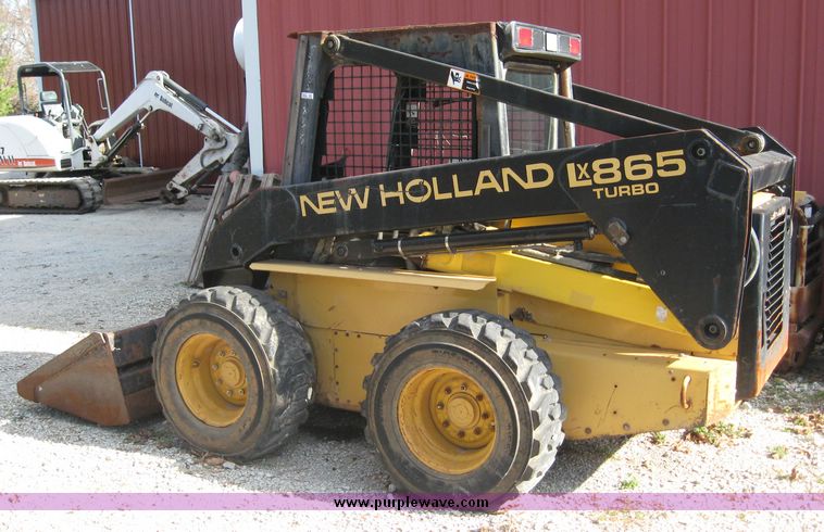 image for item 6602 1999 New Holland LX865 skid steer