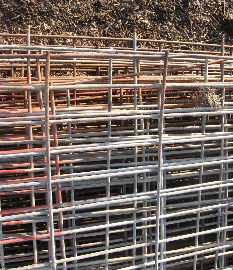 image for item 3063 (75) 16' used wire hog panels