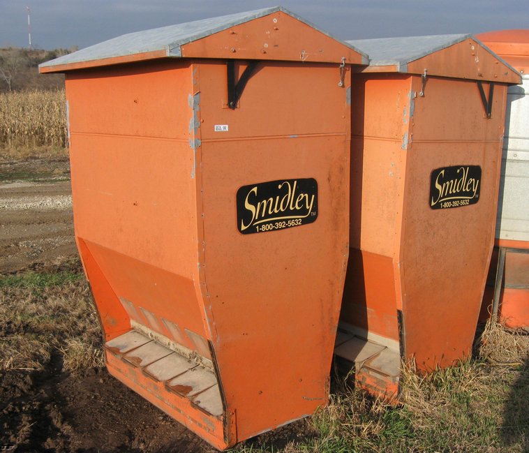 2 Smidley Wood Hog Feeders Item 3074 12 8 2009
