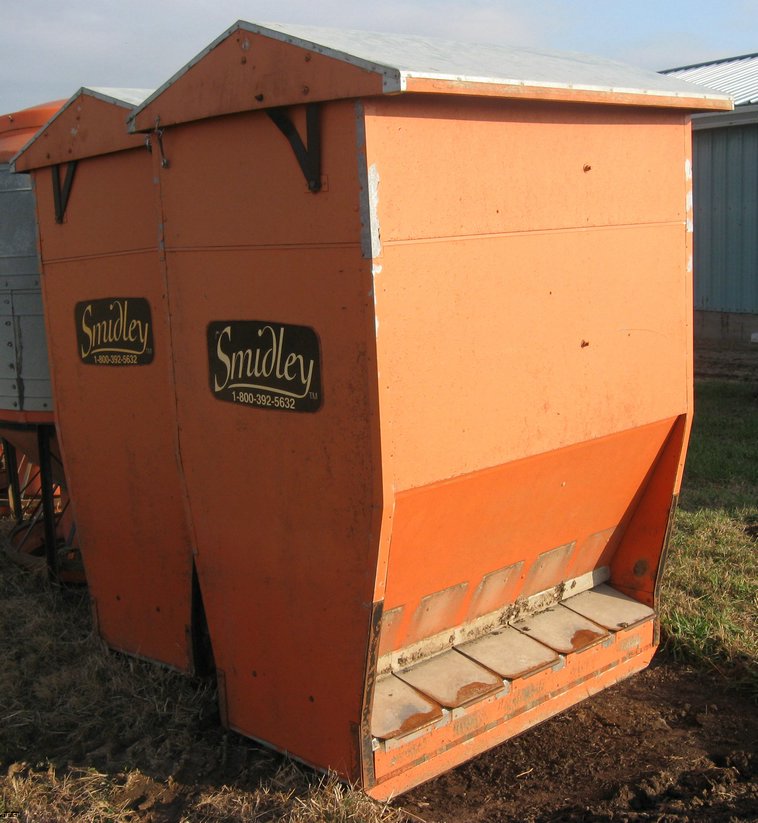2 Smidley Wood Hog Feeders Item 3074 12 8 2009
