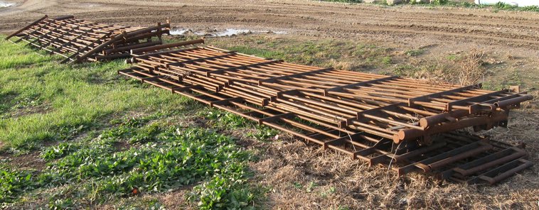 image for item 3080 Assorted used solid rod hog panels