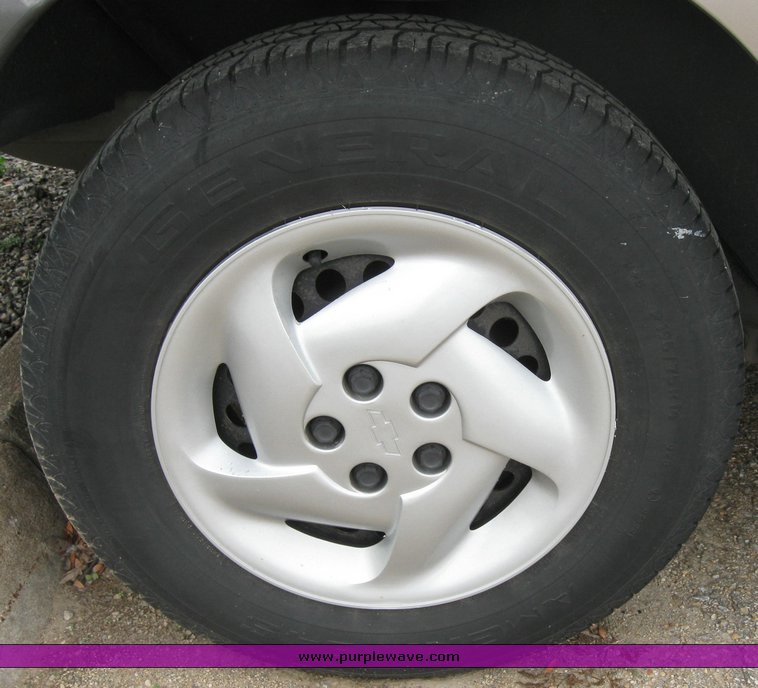 image for item 3450 1999 Chevrolet Cavalier