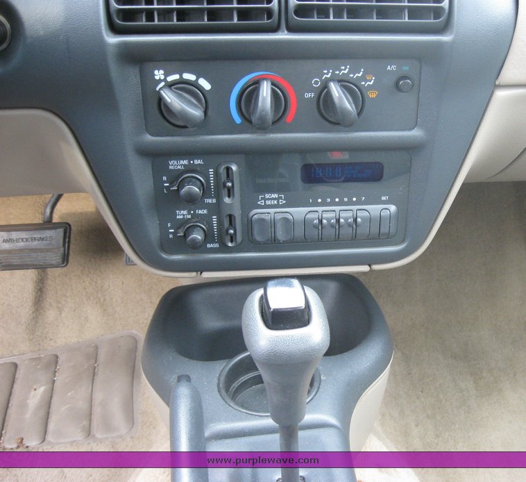 image for item 3450 1999 Chevrolet Cavalier