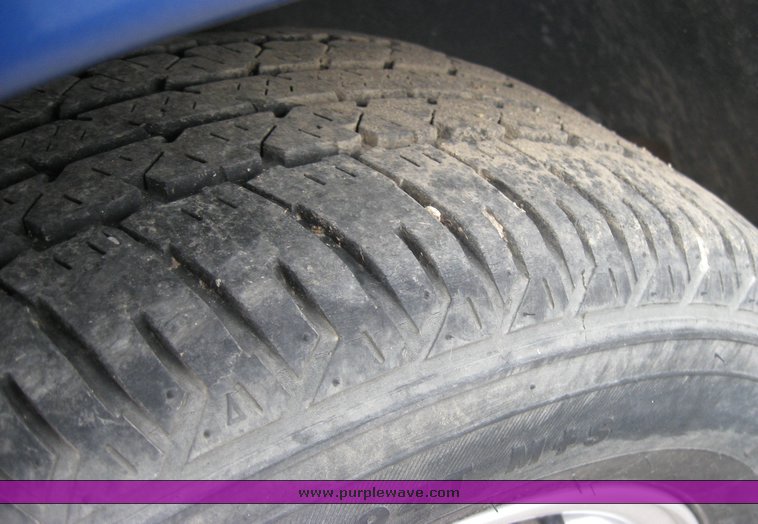 image for item 3452 2003 Ford Taurus SE