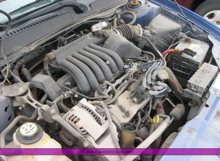 image for item 3452 2003 Ford Taurus SE