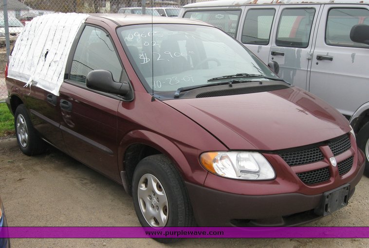 image for item 3453 2002 Dodge Caravan SE