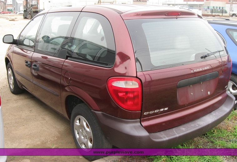 image for item 3453 2002 Dodge Caravan SE