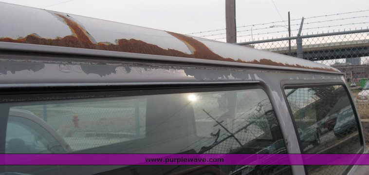 image for item 3454 1999 Dodge Ram Wagon