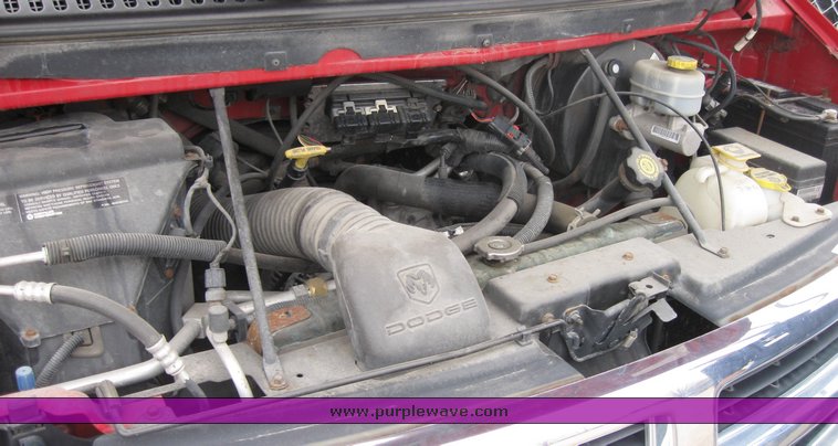 image for item 3455 2001 Dodge Ram Wagon B2500