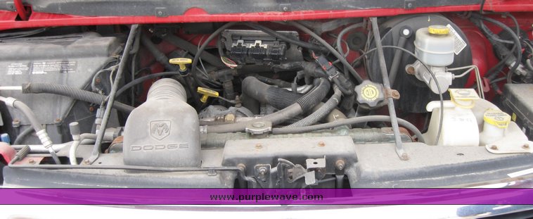 image for item 3455 2001 Dodge Ram Wagon B2500