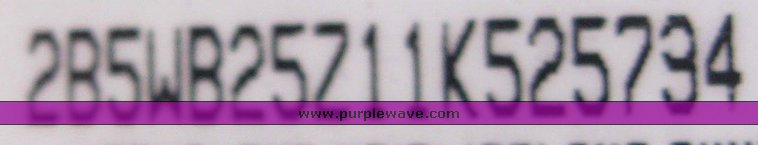 image for item 3455 2001 Dodge Ram Wagon B2500