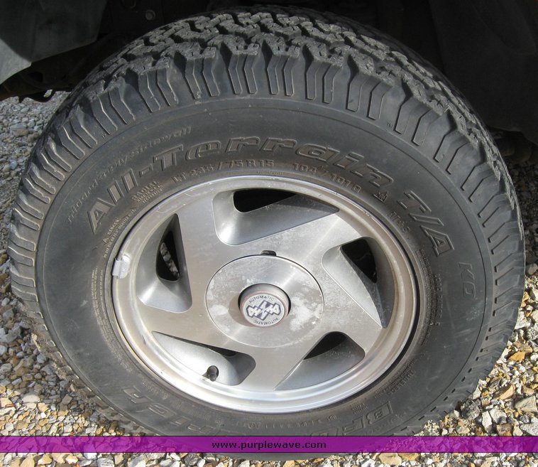 image for item 3485 1993 Ford Explorer