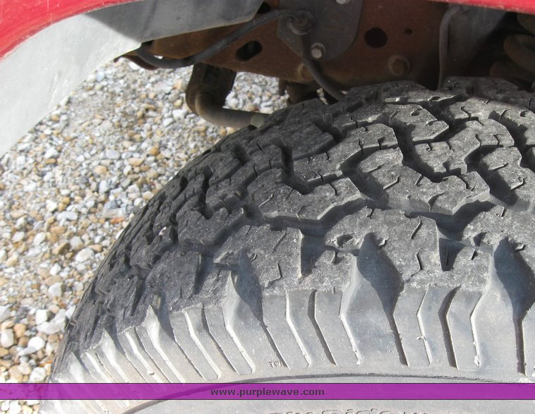 image for item 3485 1993 Ford Explorer