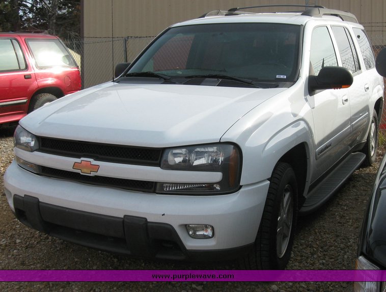 image for item 3486 2002 Chevrolet Trailblazer LT